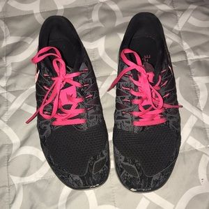 Used NIKE shoes